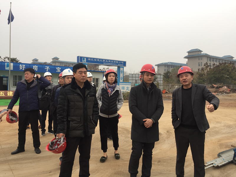 襄城区领导考察宝业葛店装配式建筑制造基地